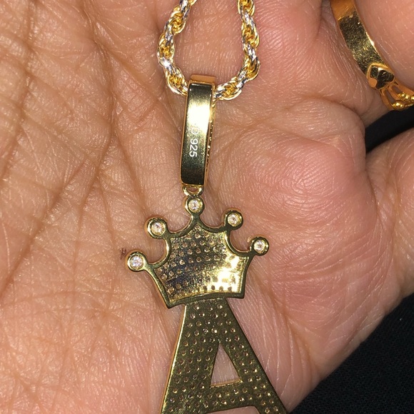 10k gold vermeil initial name pendant, VVS clarity Swarovski crystals, initial A - Picture 5 of 7